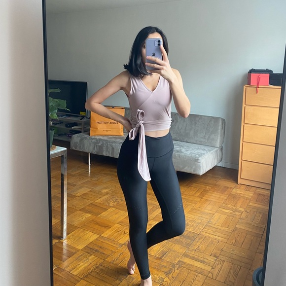 Lululemon twist me up crop top pink mauve - Picture 6 of 10